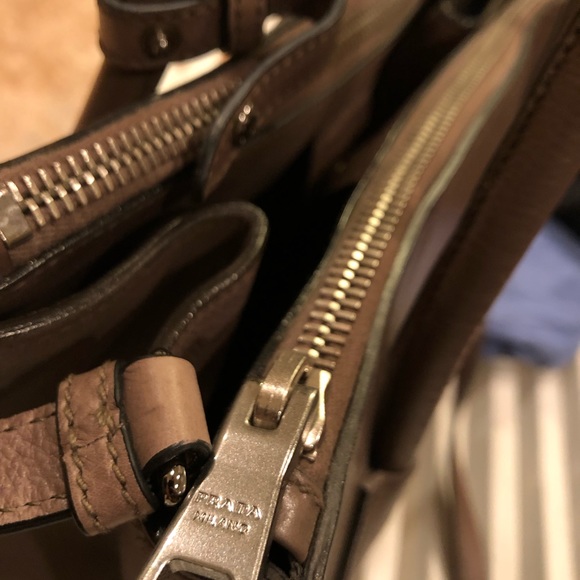 Host pick❤️ Prada Twin Pocket Tote - Picture 6 of 7